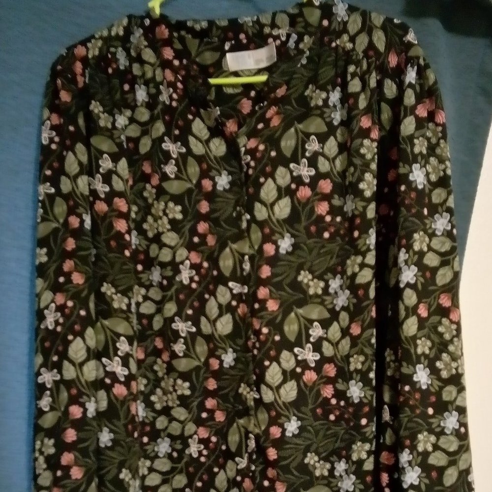 Time and Tru XXL Black and Pale Green Floral Button Down